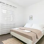 Family Friendly Seaside Duce, - 24876