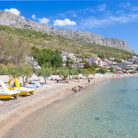 Family Friendly Seaside Duce, - 24876 Apartamento Omiš