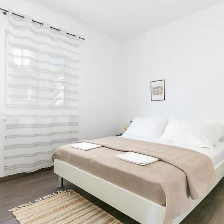 Family Friendly Seaside Duce, - 24876