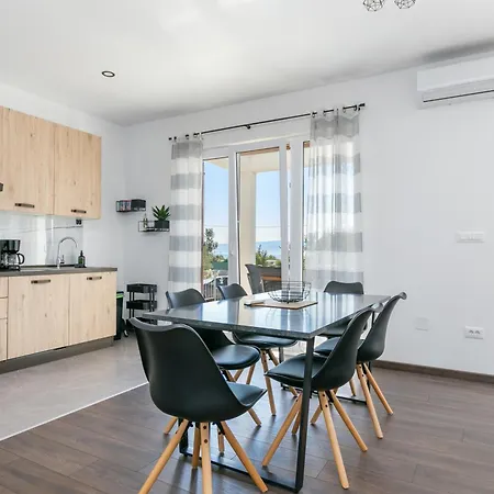 Family Friendly Seaside Duce, - 24876 * Omiš